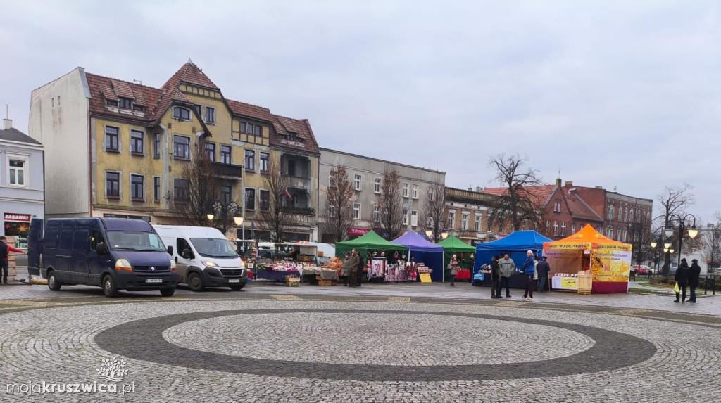 Trwa Jarmark Świątecznych Rozmaitości i „Świąteczne Kruszwickie Smaki”