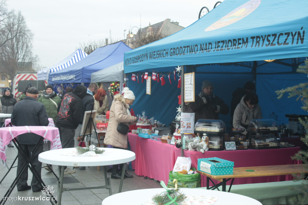 ŚWIĘTA 2025: Jarmark Świątecznych Rozmaitości w Kruszwicy [ZDJĘCIA]