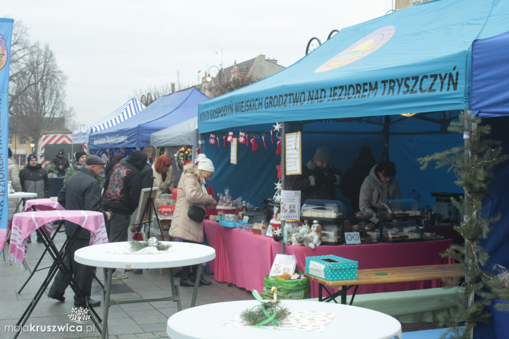 ŚWIĘTA 2025: Jarmark Świątecznych Rozmaitości w Kruszwicy [ZDJĘCIA]