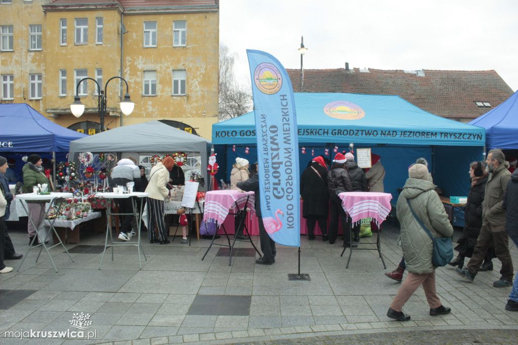 ŚWIĘTA 2025: Jarmark Świątecznych Rozmaitości w Kruszwicy [ZDJĘCIA]