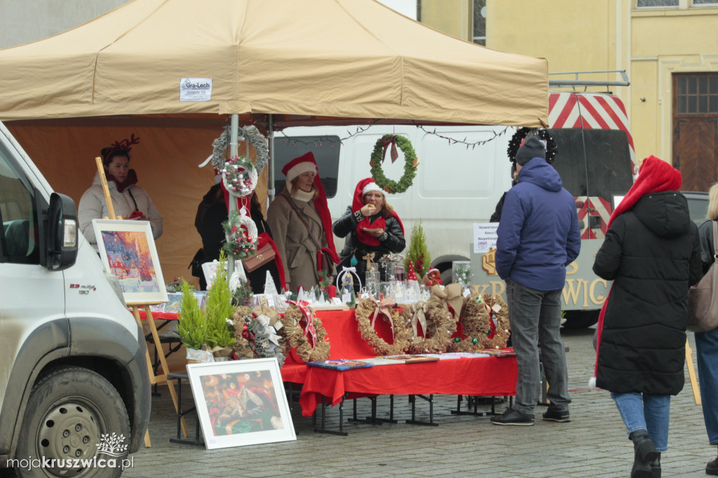 ŚWIĘTA 2025: Jarmark Świątecznych Rozmaitości w Kruszwicy [ZDJĘCIA]