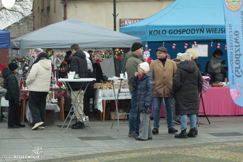 ŚWIĘTA 2025: Jarmark Świątecznych Rozmaitości w Kruszwicy [ZDJĘCIA]