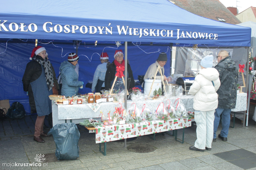 ŚWIĘTA 2025: Jarmark Świątecznych Rozmaitości w Kruszwicy [ZDJĘCIA]