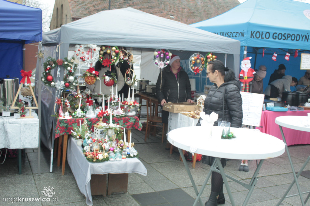 ŚWIĘTA 2025: Jarmark Świątecznych Rozmaitości w Kruszwicy [ZDJĘCIA]