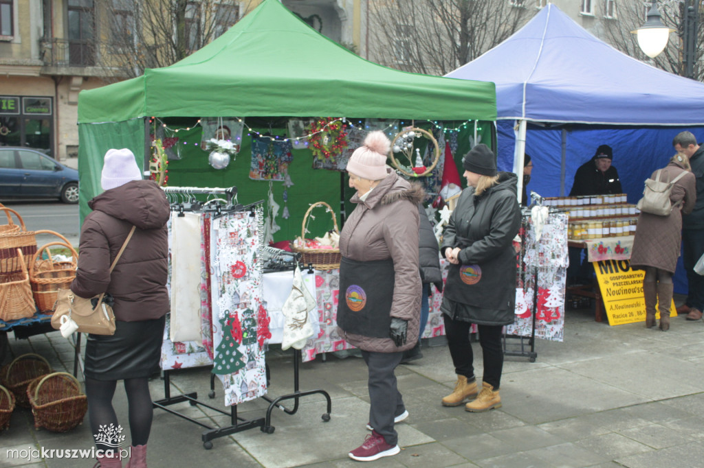 ŚWIĘTA 2025: Jarmark Świątecznych Rozmaitości w Kruszwicy [ZDJĘCIA]