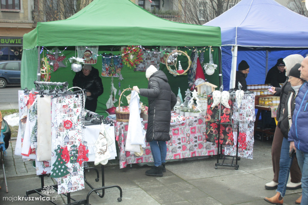 ŚWIĘTA 2025: Jarmark Świątecznych Rozmaitości w Kruszwicy [ZDJĘCIA]