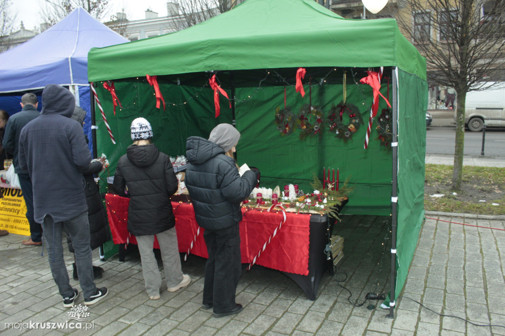 ŚWIĘTA 2025: Jarmark Świątecznych Rozmaitości w Kruszwicy [ZDJĘCIA]
