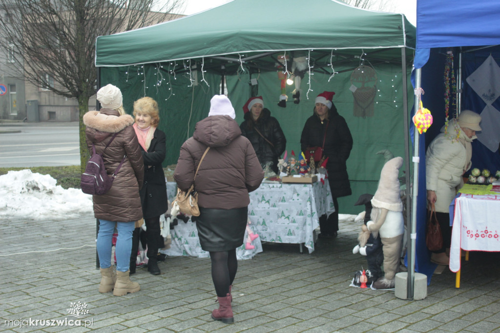 ŚWIĘTA 2025: Jarmark Świątecznych Rozmaitości w Kruszwicy [ZDJĘCIA]