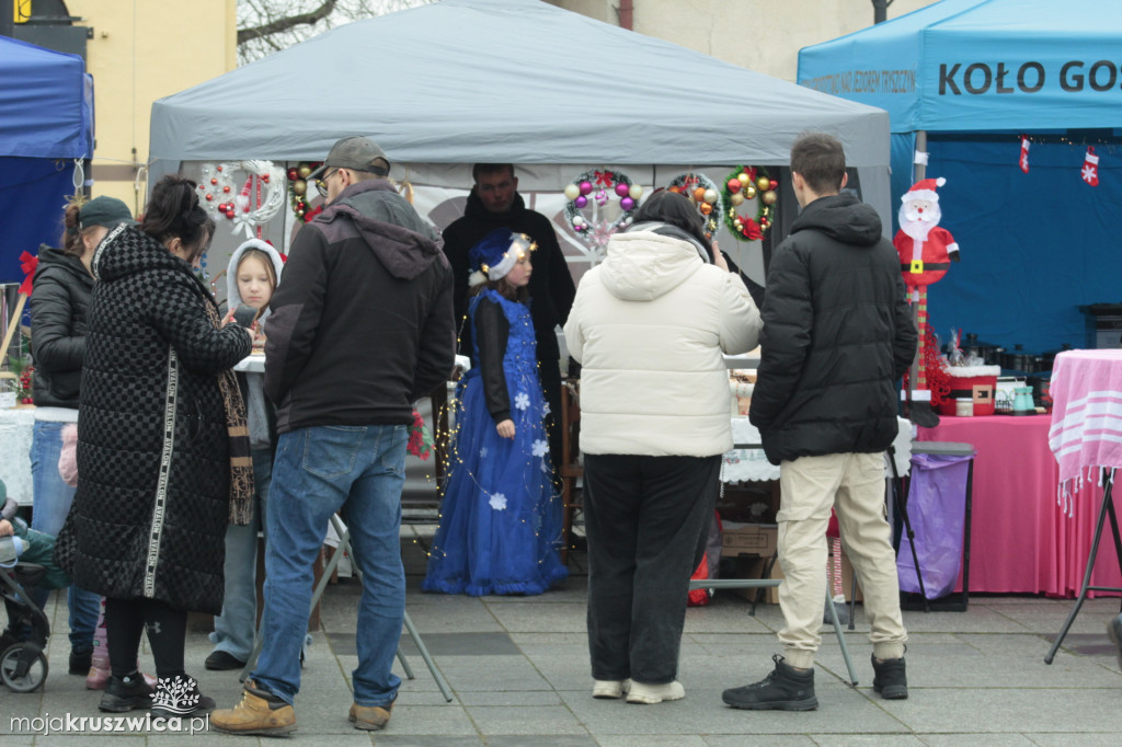 ŚWIĘTA 2025: Jarmark Świątecznych Rozmaitości w Kruszwicy [ZDJĘCIA]