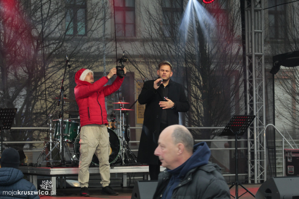 ŚWIĘTA 2025: Jarmark Świątecznych Rozmaitości w Kruszwicy [ZDJĘCIA]