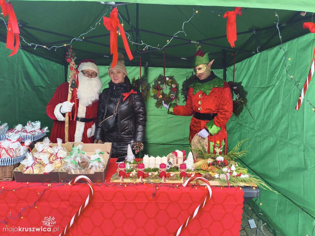 ŚWIĘTA 2025: Jarmark Świątecznych Rozmaitości w Kruszwicy [ZDJĘCIA]
