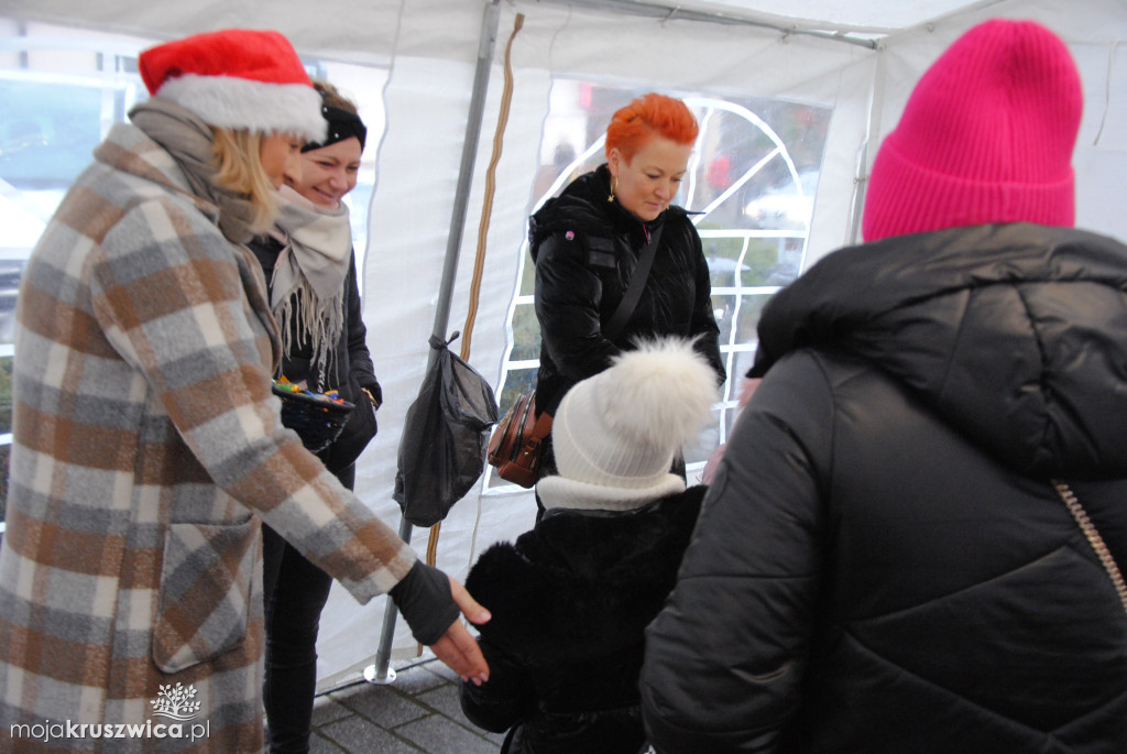ŚWIĘTA 2025: Jarmark Świątecznych Rozmaitości w Kruszwicy [ZDJĘCIA]