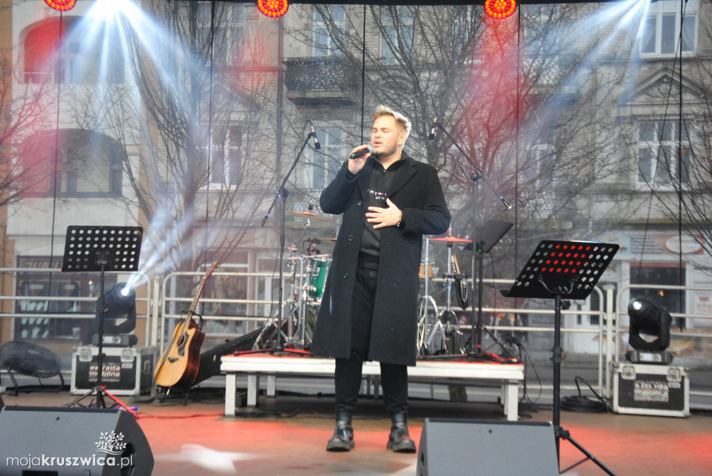 ŚWIĘTA 2025: Jarmark Świątecznych Rozmaitości w Kruszwicy [ZDJĘCIA]