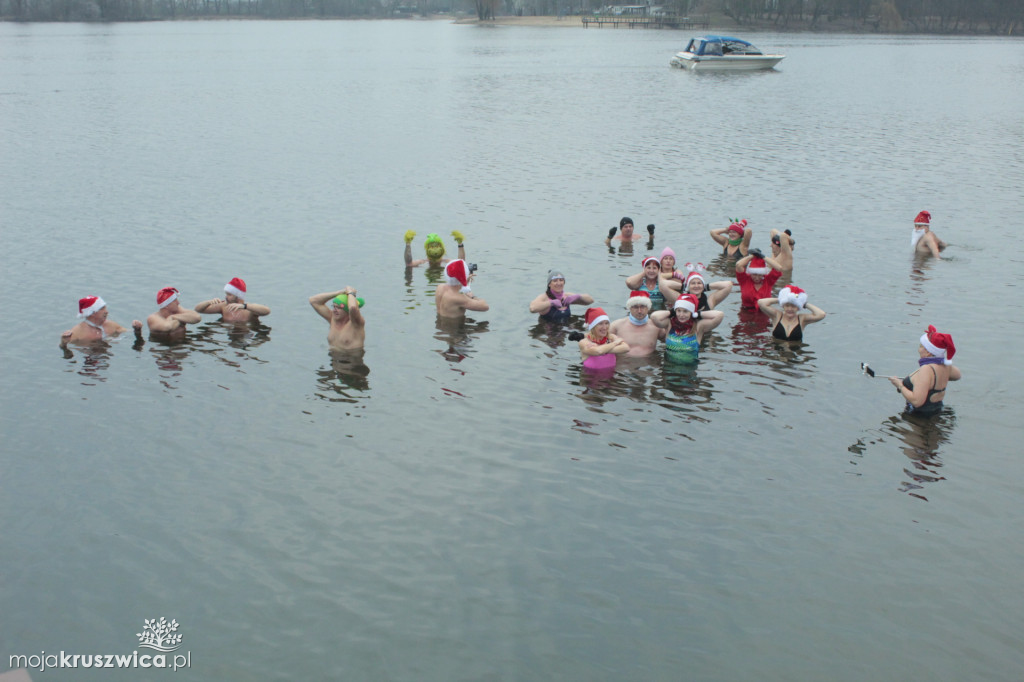 Mikołajkowe morsowanie na Gople