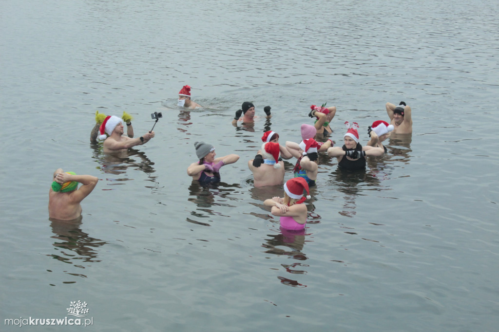 Mikołajkowe morsowanie na Gople