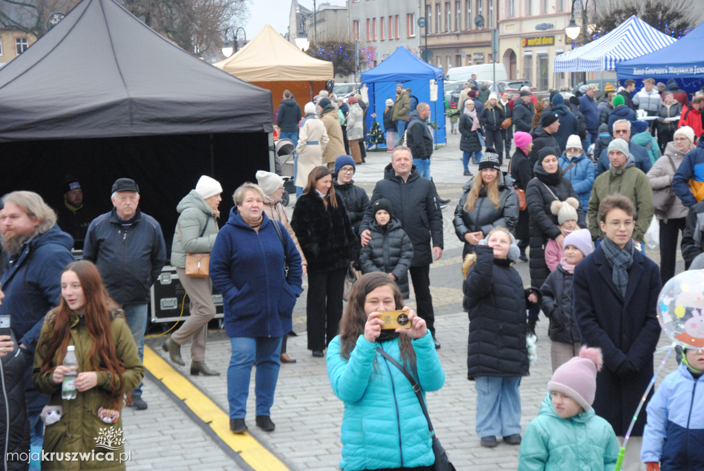 ŚWIĘTA 2025: Jarmark Świątecznych Rozmaitości w Kruszwicy [ZDJĘCIA]