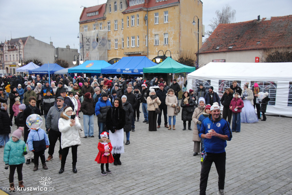 ŚWIĘTA 2025: Jarmark Świątecznych Rozmaitości w Kruszwicy [ZDJĘCIA]