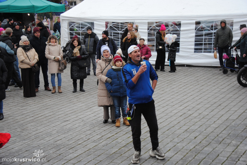 ŚWIĘTA 2025: Jarmark Świątecznych Rozmaitości w Kruszwicy [ZDJĘCIA]