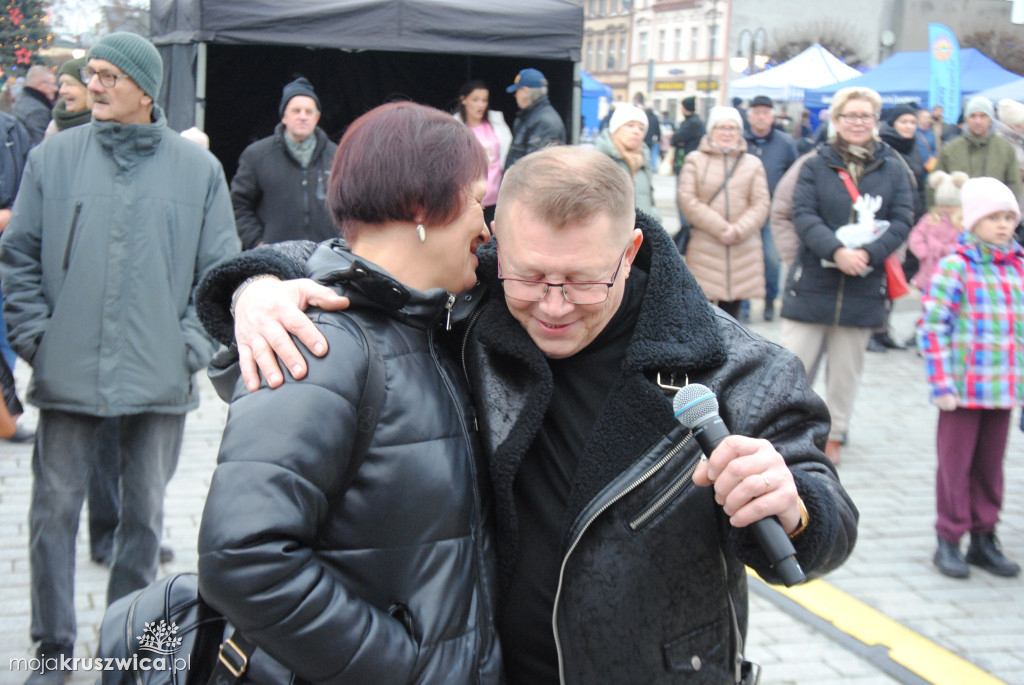 ŚWIĘTA 2025: Jarmark Świątecznych Rozmaitości w Kruszwicy [ZDJĘCIA]