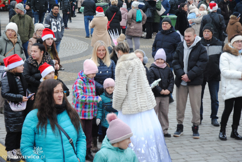 ŚWIĘTA 2025: Jarmark Świątecznych Rozmaitości w Kruszwicy [ZDJĘCIA]
