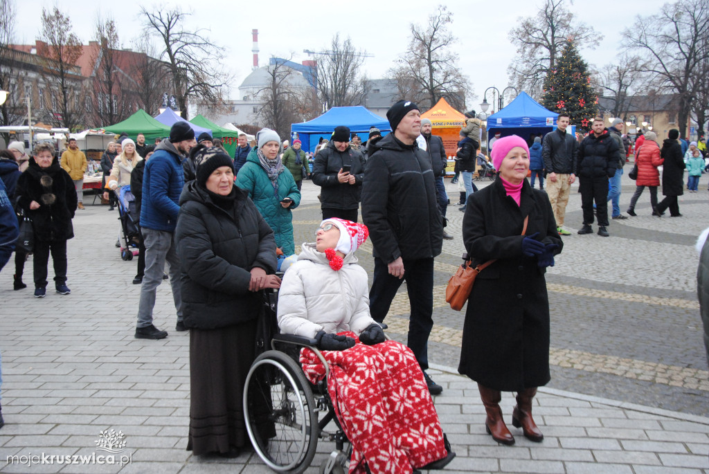 ŚWIĘTA 2025: Jarmark Świątecznych Rozmaitości w Kruszwicy [ZDJĘCIA]