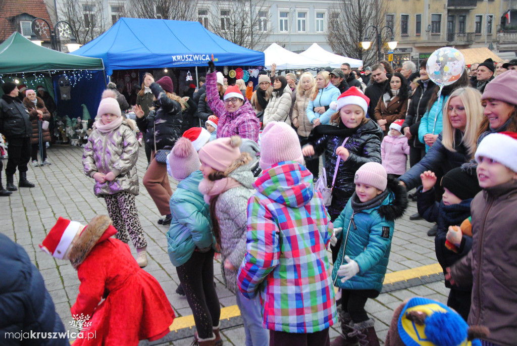 ŚWIĘTA 2025: Jarmark Świątecznych Rozmaitości w Kruszwicy [ZDJĘCIA]