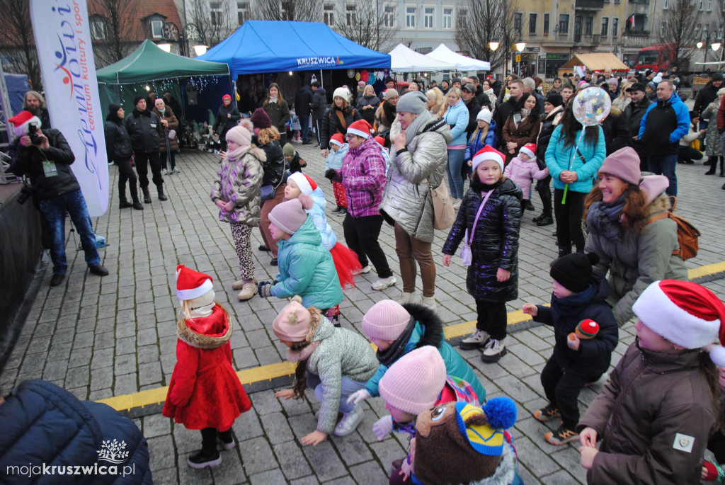 ŚWIĘTA 2025: Jarmark Świątecznych Rozmaitości w Kruszwicy [ZDJĘCIA]
