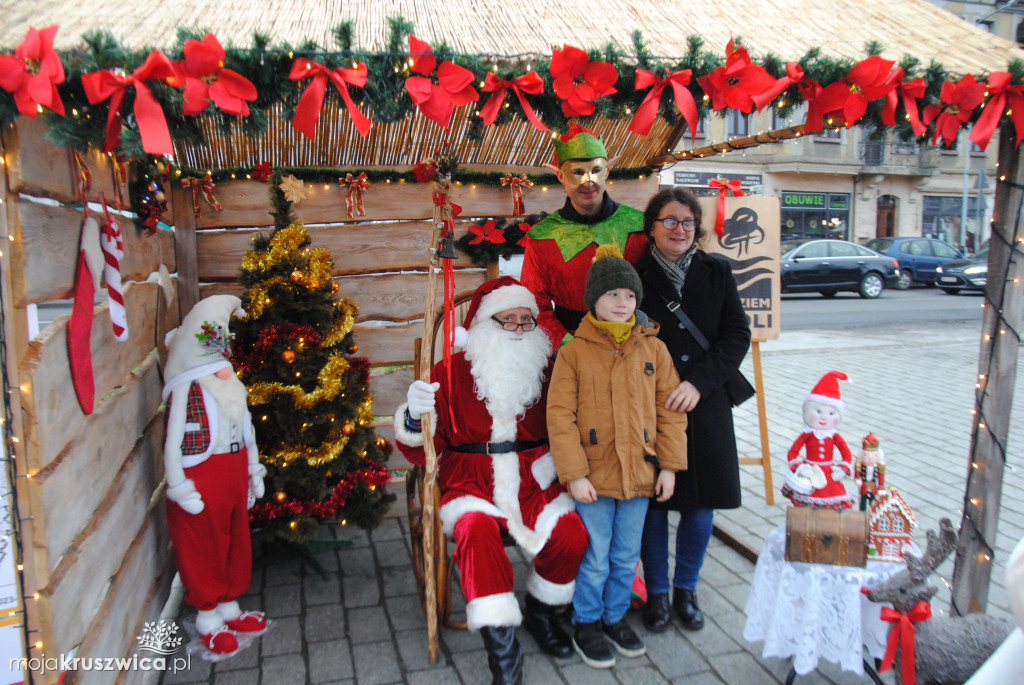 ŚWIĘTA 2025: Jarmark Świątecznych Rozmaitości w Kruszwicy [ZDJĘCIA]
