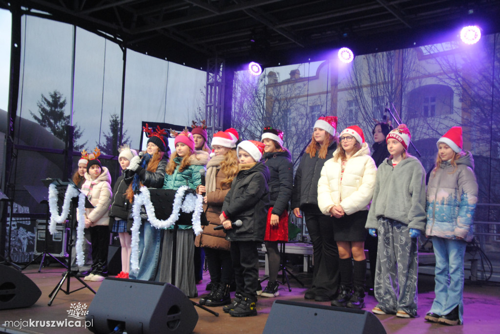 ŚWIĘTA 2025: Jarmark Świątecznych Rozmaitości w Kruszwicy [ZDJĘCIA]