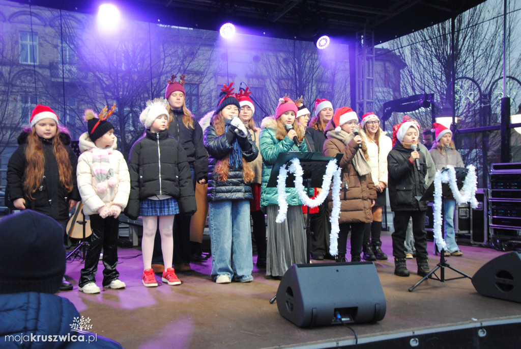 ŚWIĘTA 2025: Jarmark Świątecznych Rozmaitości w Kruszwicy [ZDJĘCIA]