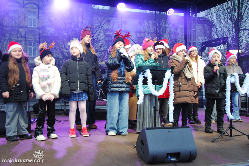 ŚWIĘTA 2025: Jarmark Świątecznych Rozmaitości w Kruszwicy [ZDJĘCIA]