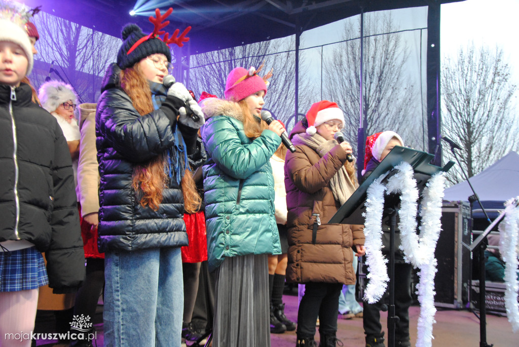 ŚWIĘTA 2025: Jarmark Świątecznych Rozmaitości w Kruszwicy [ZDJĘCIA]