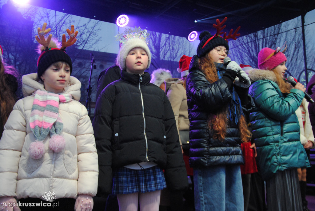 ŚWIĘTA 2025: Jarmark Świątecznych Rozmaitości w Kruszwicy [ZDJĘCIA]