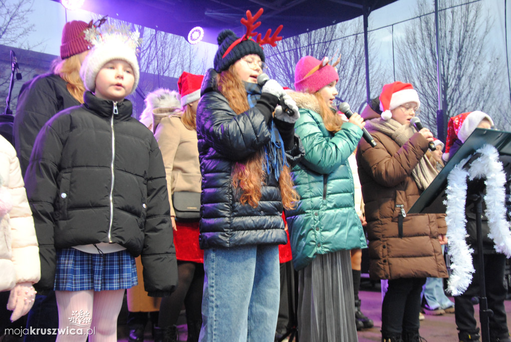 ŚWIĘTA 2025: Jarmark Świątecznych Rozmaitości w Kruszwicy [ZDJĘCIA]