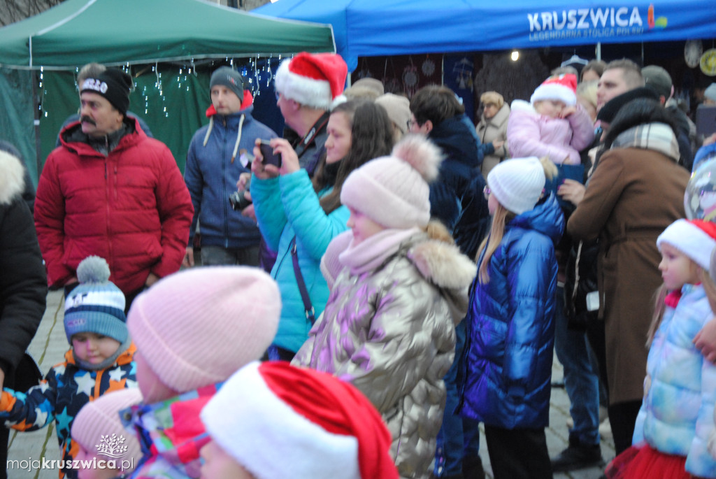 ŚWIĘTA 2025: Jarmark Świątecznych Rozmaitości w Kruszwicy [ZDJĘCIA]