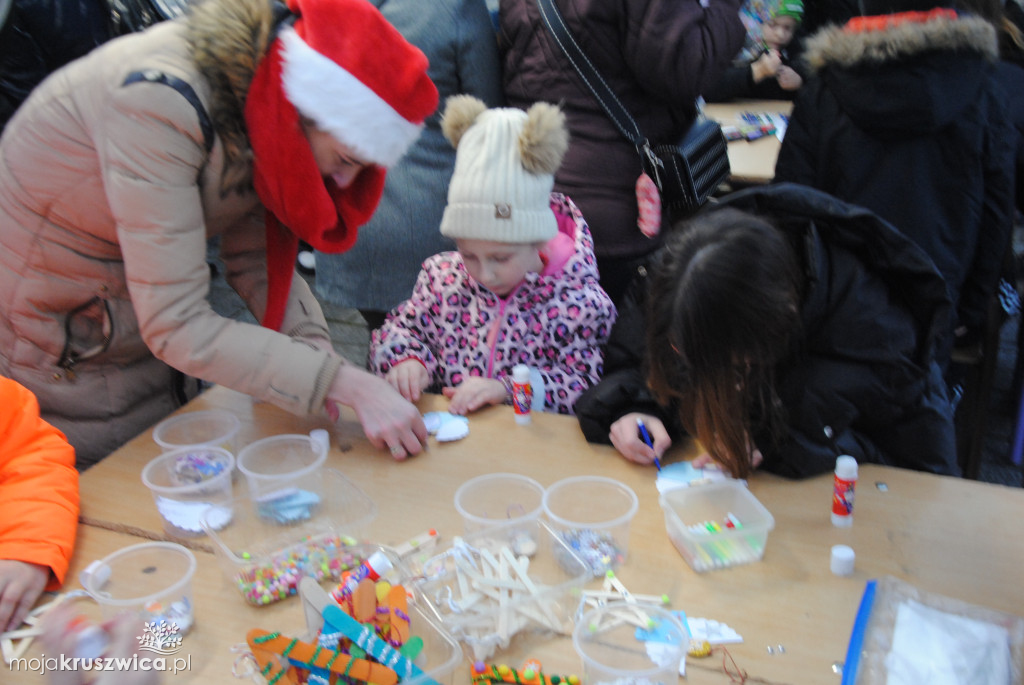 ŚWIĘTA 2025: Jarmark Świątecznych Rozmaitości w Kruszwicy [ZDJĘCIA]