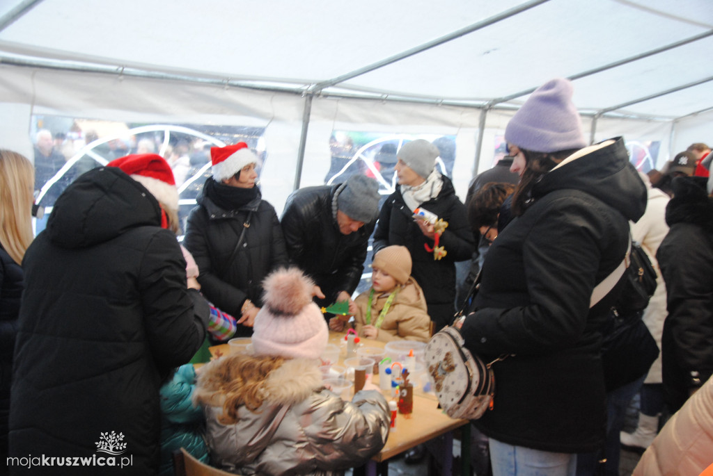 ŚWIĘTA 2025: Jarmark Świątecznych Rozmaitości w Kruszwicy [ZDJĘCIA]