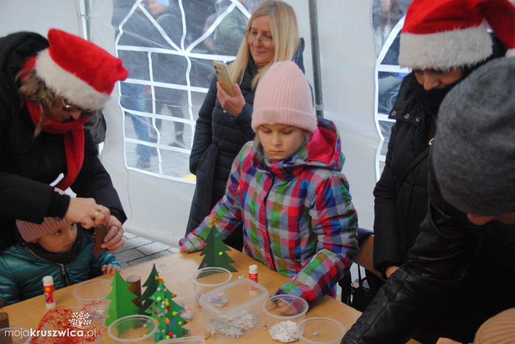 ŚWIĘTA 2025: Jarmark Świątecznych Rozmaitości w Kruszwicy [ZDJĘCIA]