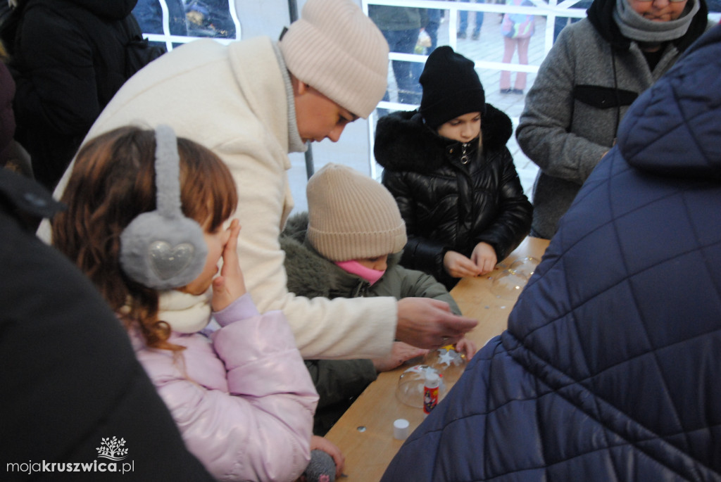 ŚWIĘTA 2025: Jarmark Świątecznych Rozmaitości w Kruszwicy [ZDJĘCIA]