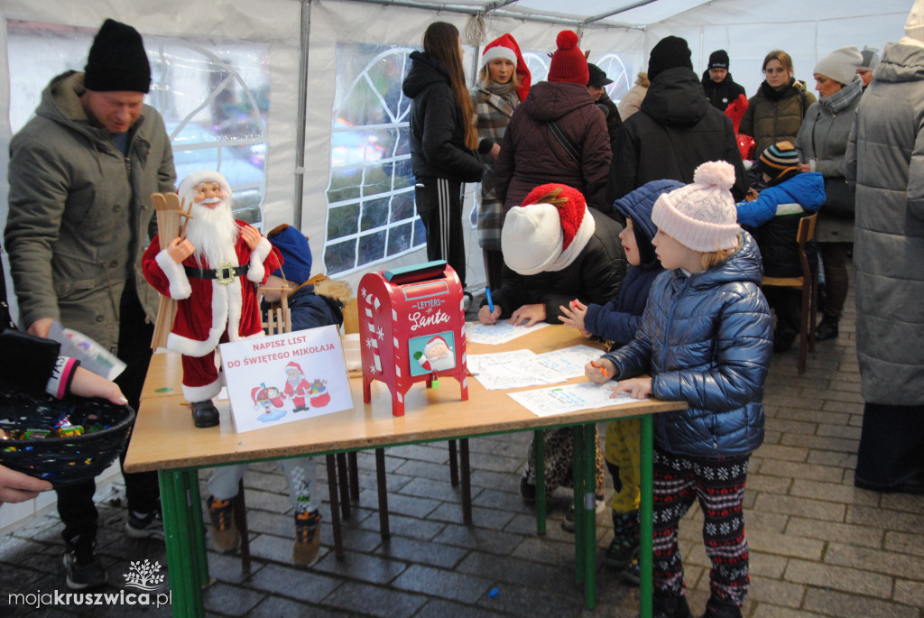 ŚWIĘTA 2025: Jarmark Świątecznych Rozmaitości w Kruszwicy [ZDJĘCIA]