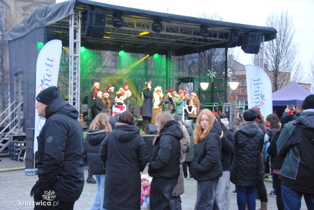 ŚWIĘTA 2025: Jarmark Świątecznych Rozmaitości w Kruszwicy [ZDJĘCIA]