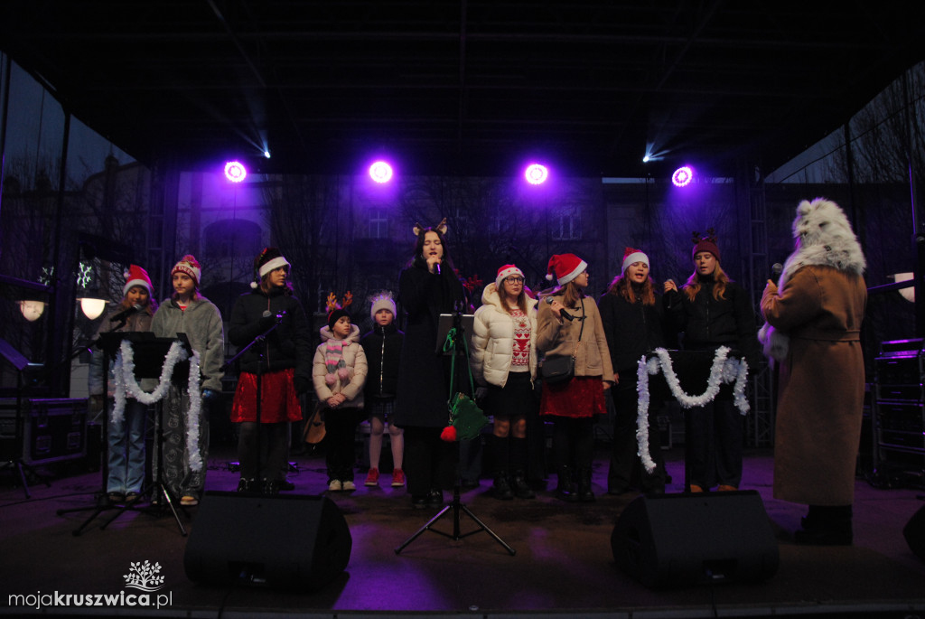 ŚWIĘTA 2025: Jarmark Świątecznych Rozmaitości w Kruszwicy [ZDJĘCIA]