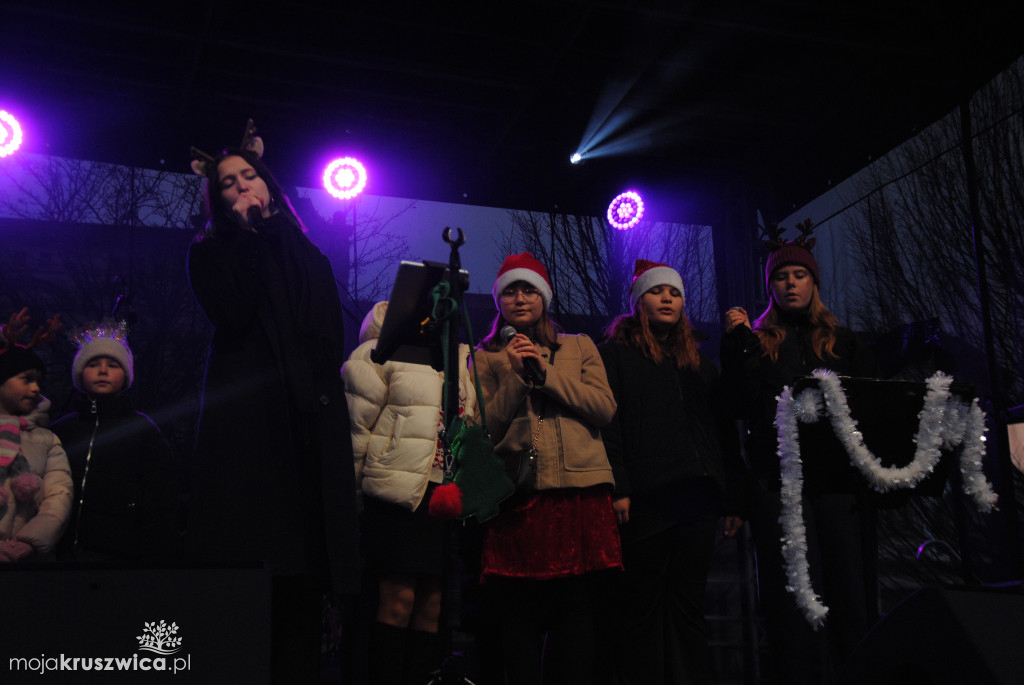 ŚWIĘTA 2025: Jarmark Świątecznych Rozmaitości w Kruszwicy [ZDJĘCIA]