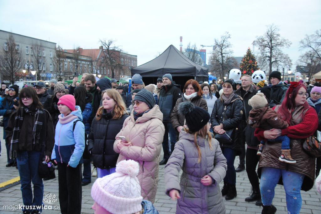 ŚWIĘTA 2025: Jarmark Świątecznych Rozmaitości w Kruszwicy [ZDJĘCIA]