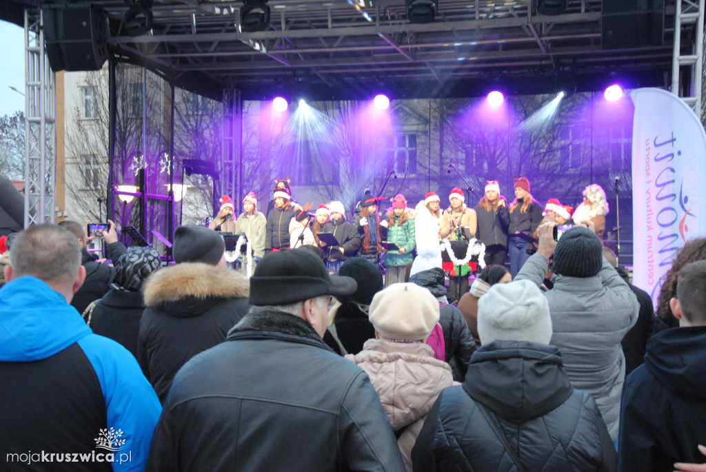 ŚWIĘTA 2025: Jarmark Świątecznych Rozmaitości w Kruszwicy [ZDJĘCIA]