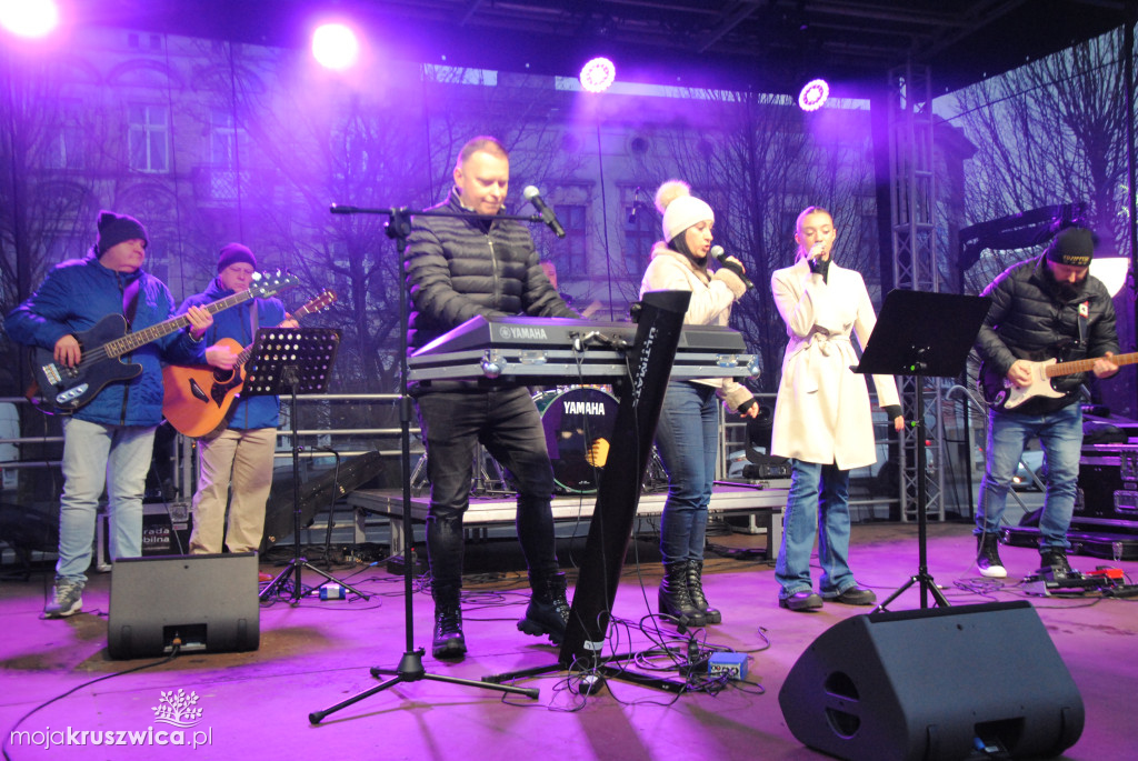 ŚWIĘTA 2025: Jarmark Świątecznych Rozmaitości w Kruszwicy [ZDJĘCIA]