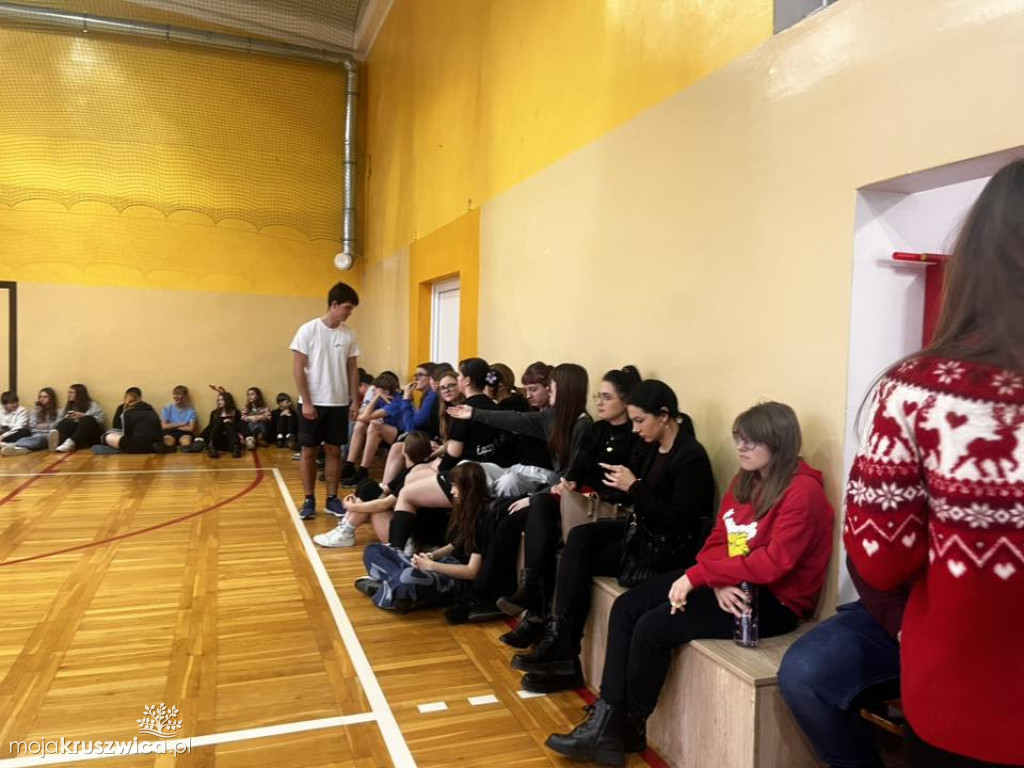 W ZSO Kruszwica odbył się Turniej Mikołajkowy o Puchar Dyrektora ZSO