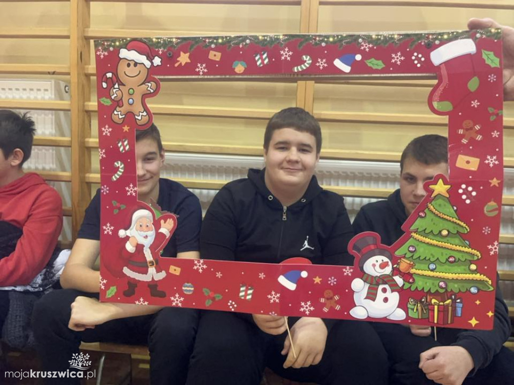 W ZSO Kruszwica odbył się Turniej Mikołajkowy o Puchar Dyrektora ZSO