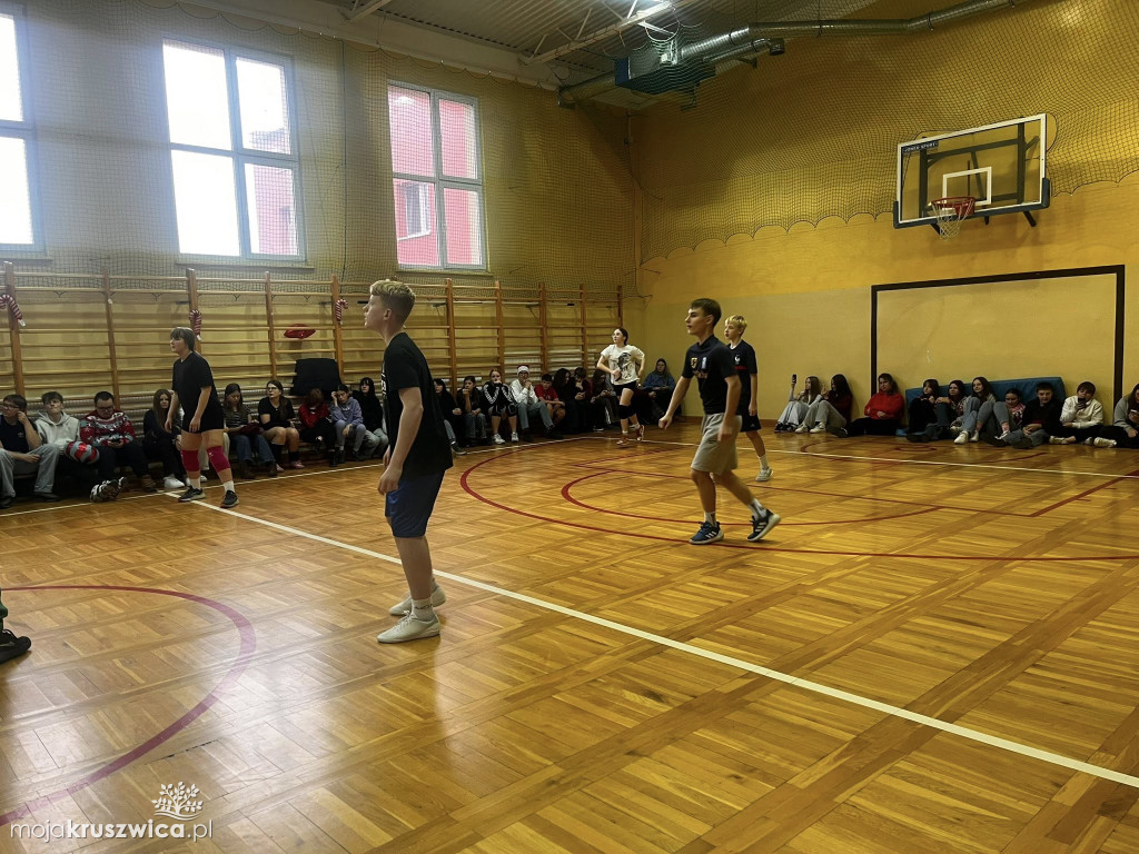 W ZSO Kruszwica odbył się Turniej Mikołajkowy o Puchar Dyrektora ZSO