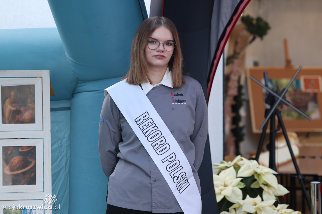 Inowrocławski AS bije rekord Polski na największą mozaikę z piernika